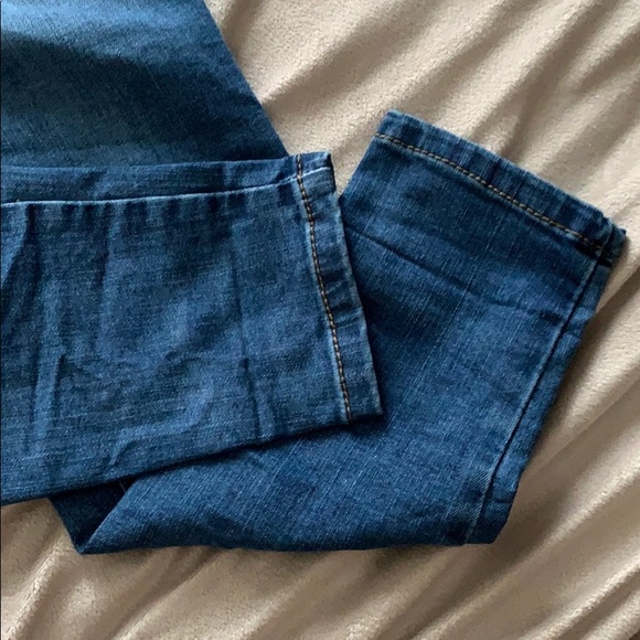 Jeans - Picture 2 of 3